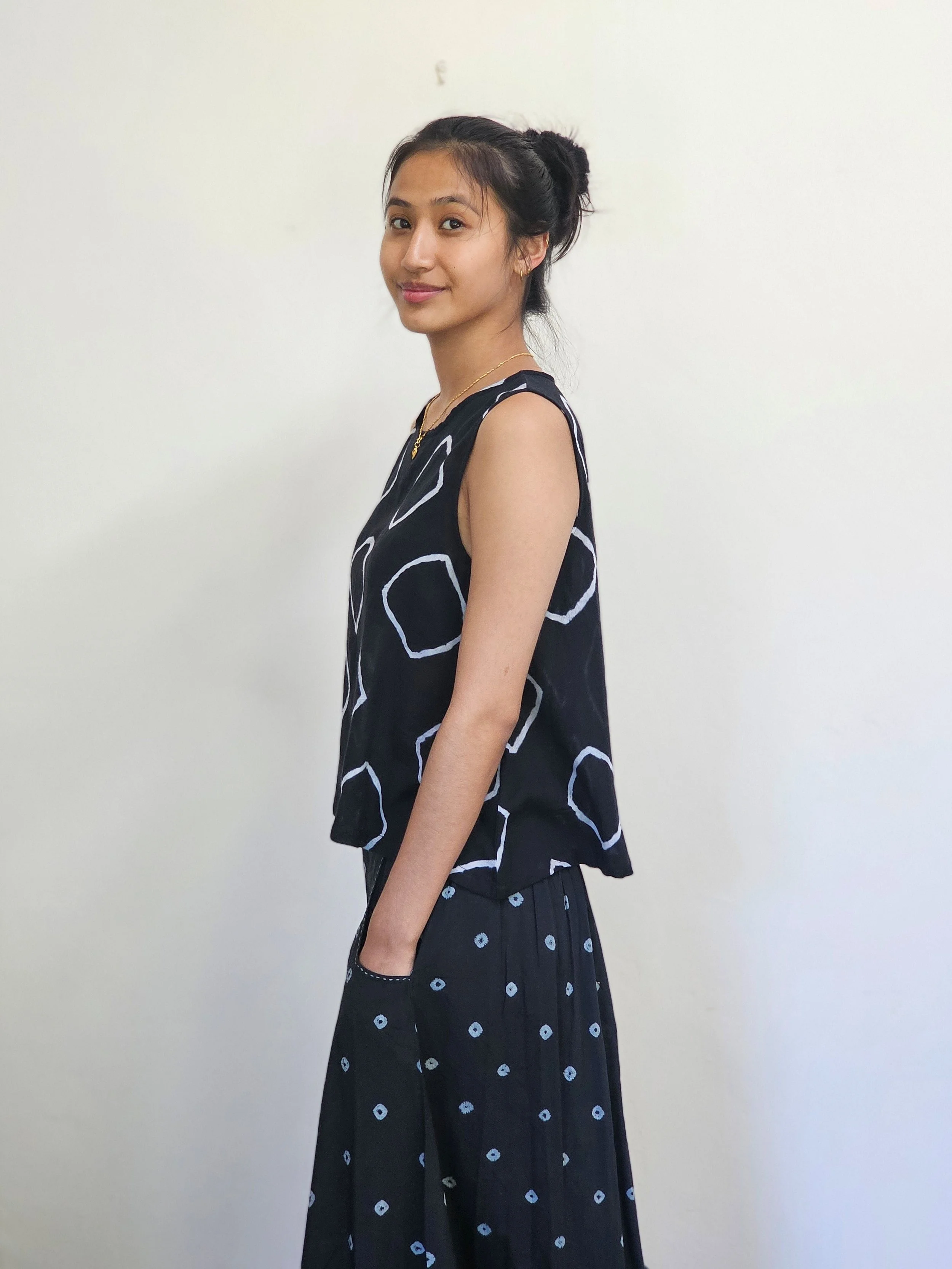 AR26-01 - Hiroko Skirt - Shibori Navy — Yaza